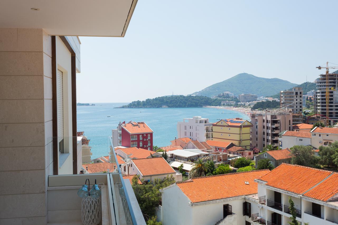 Apartment With Sea View Rafailovici Luaran gambar